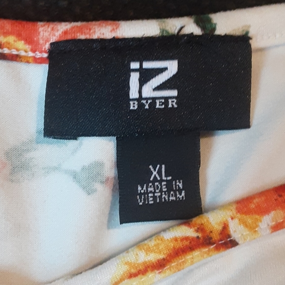 Floral shirt - Picture 2 of 4